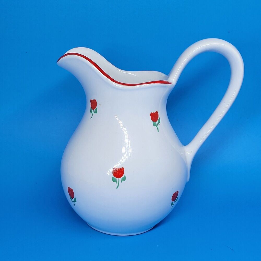 RB Bernarda Portugal White & Red Tulip Pitcher 7"